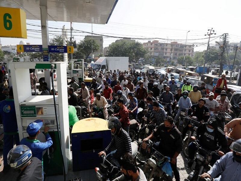ექსკლუზივი - პაკისტანი ფასდაკლებით ყიდულობს რუსული ნავთობის პირველ პარტიას
